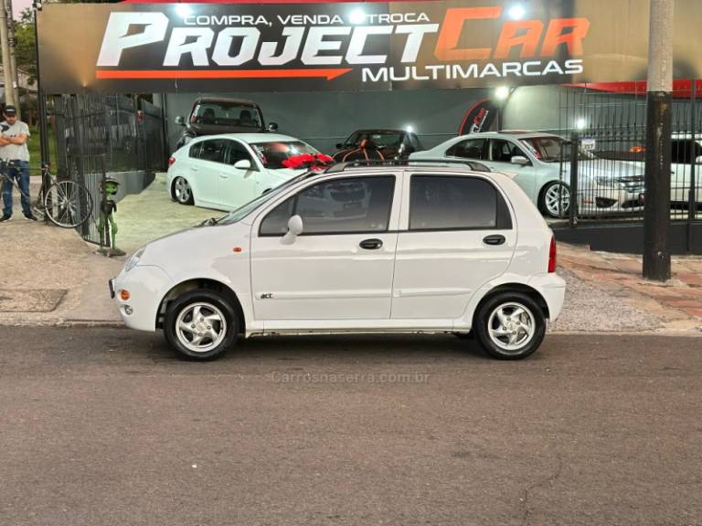 CHERY - QQ - 2015/2015 - Branca - R$ 26.900,00