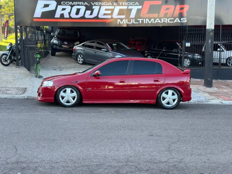 CHEVROLET - ASTRA - 2005/2005 - Vermelha - R$ 36.900,00